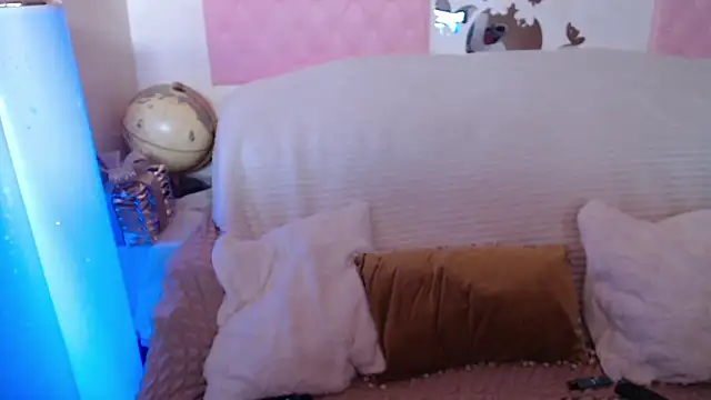 -carla- online show from 4, 3, 2026