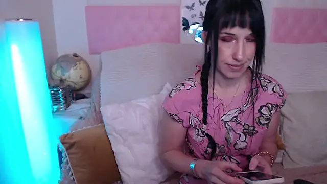 -carla- online show from 11, 11, 2025