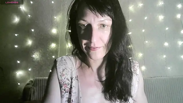 Snapshot of MarieODahliaS chatting on 29, 10, 2025 MarieODahliaS online show from 29, 10, 2025