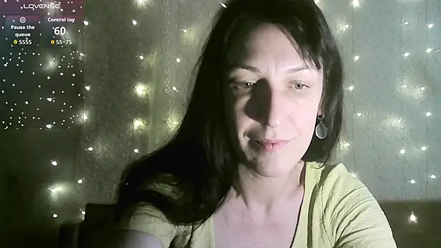 Snapshot of MarieODahliaS chatting on 15, 11, 2025 MarieODahliaS online show from 15, 11, 2025