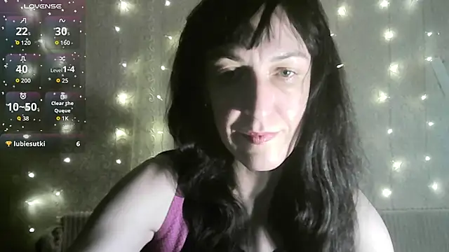 Snapshot of MarieODahliaS chatting on 8, 11, 2025 MarieODahliaS online show from 8, 11, 2025