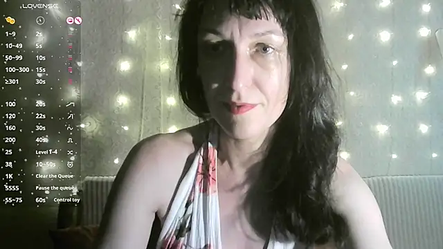 Snapshot of MarieODahliaS chatting on 15, 10, 2025 MarieODahliaS online show from 15, 10, 2025