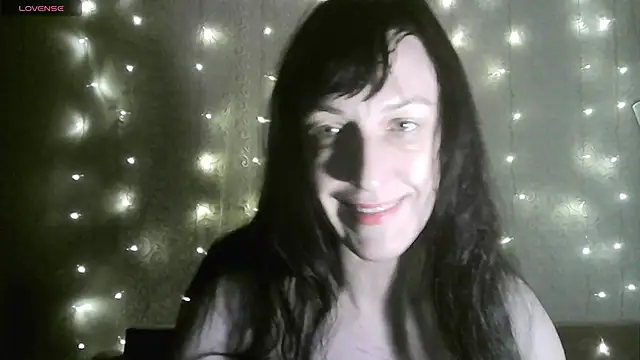 Snapshot of MarieODahliaS chatting on 17, 11, 2025 MarieODahliaS online show from 17, 11, 2025