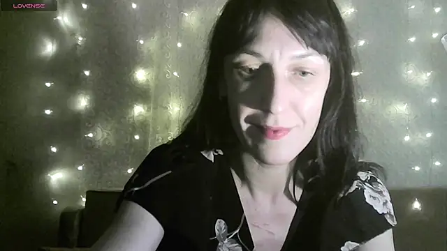 Snapshot of MarieODahliaS chatting on 18, 11, 2025 MarieODahliaS online show from 18, 11, 2025