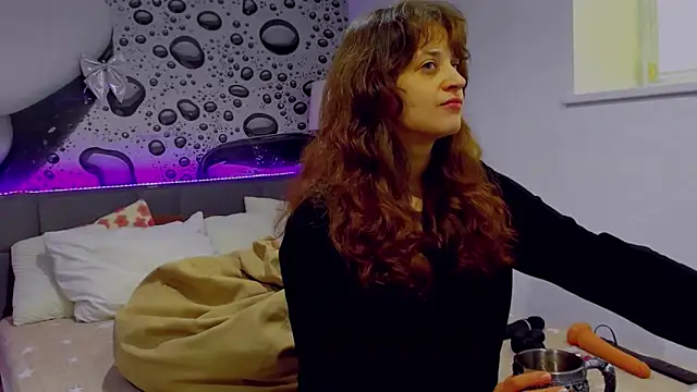 AlmaFancy online show from 6, 3, 2026