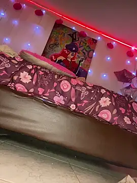 Emma Brown 12 online show from 8, 2, 2025