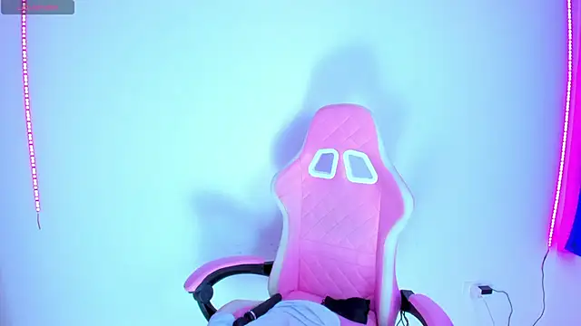 MeganWhite3 online show from 16, 3, 2025