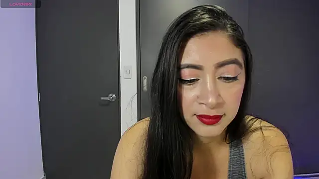 MeganWhite3 online show from 18, 12, 2025