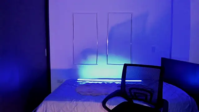 MeganWhite3 online show from 19, 4, 2026