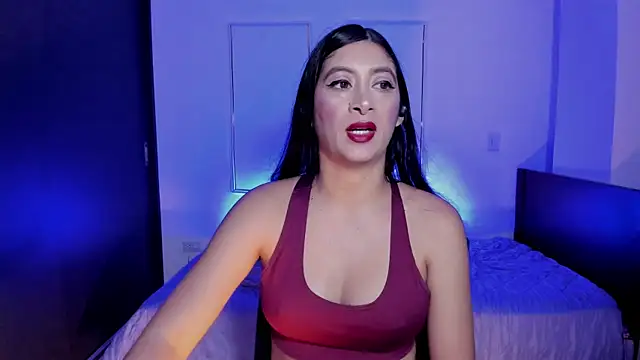 Snapshot of MeganWhite3 chatting on 7, 6, 2026 MeganWhite3 online show from 7, 6, 2026
