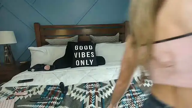 xxyourgirlblair online show from 24, 3, 2026