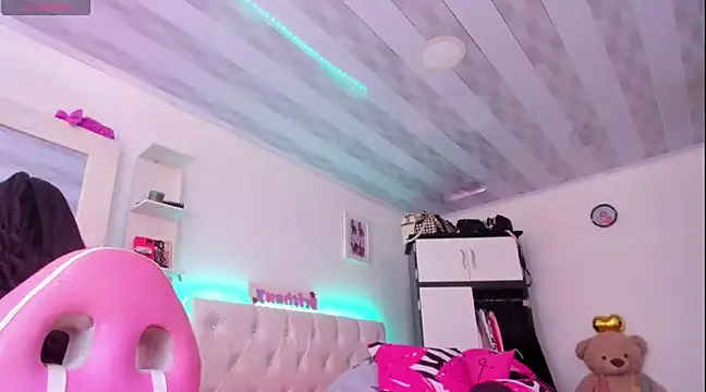 Snapshot of briitany_hot chatting on 11, 3, 2025 briitany hot online show from 11, 3, 2025