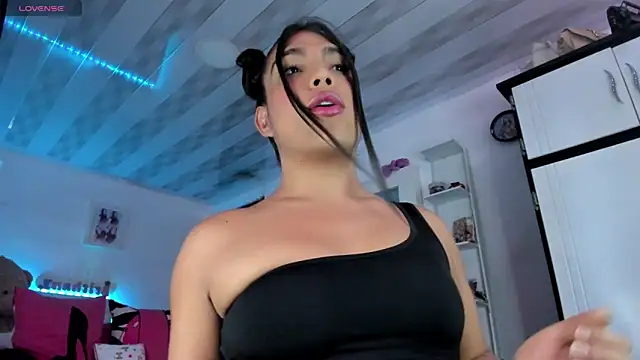 Snapshot of briitany_hot chatting on 10, 9, 2025 briitany hot online show from 10, 9, 2025