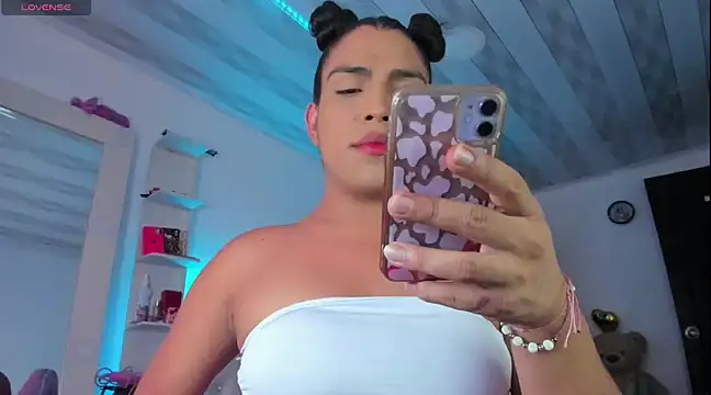 Snapshot of briitany_hot chatting on 15, 3, 2025 briitany hot online show from 15, 3, 2025