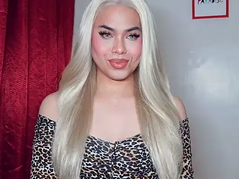 MistressLuna1 online show from 16, 11, 2025