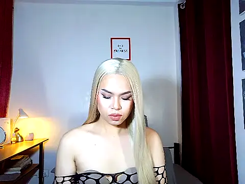 Snapshot of MistressLuna1 chatting on 30, 4, 2026 MistressLuna1 online show from 30, 4, 2026