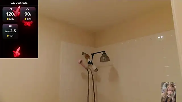 Blondiewithanass online show from 11, 5, 2026
