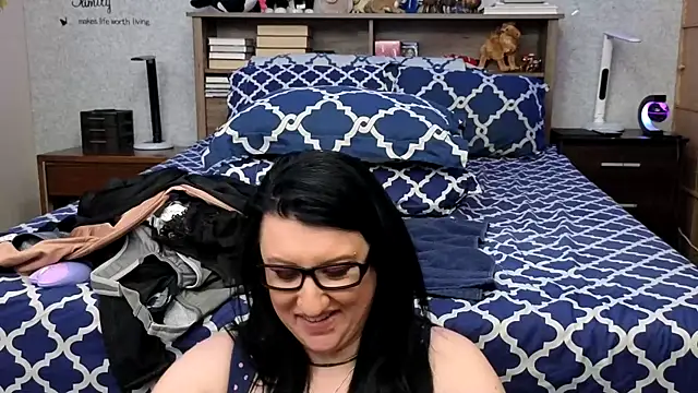 Snapshot of Rayna chatting on 21, 2, 2025 Rayna online show from 21, 2, 2025