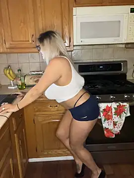 LittleMissEeve online show from 13, 1, 2026