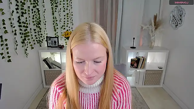 Snapshot of Laly_Peach chatting on 14, 1, 2026 Laly Peach online show from 14, 1, 2026