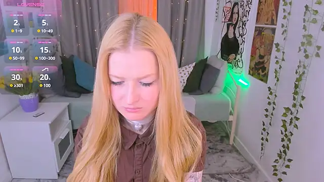 Laly Peach online show from 12, 2, 2025