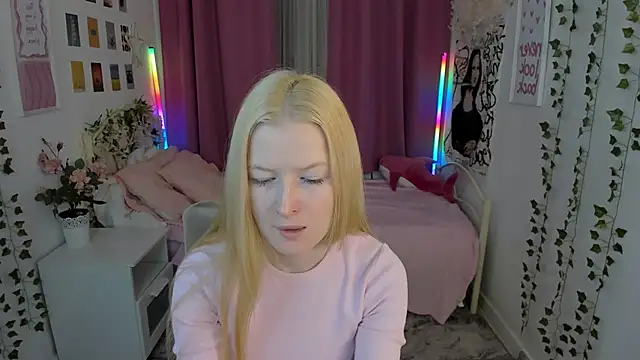 Snapshot of Laly_Peach chatting on 1, 3, 2026 Laly Peach online show from 1, 3, 2026