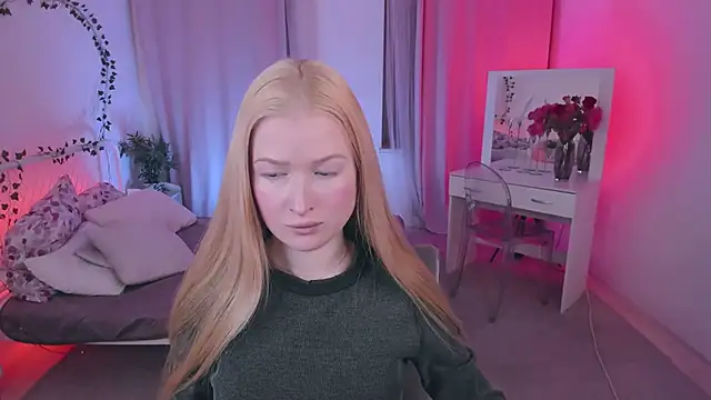 Snapshot of Laly_Peach chatting on 9, 2, 2026 Laly Peach online show from 9, 2, 2026