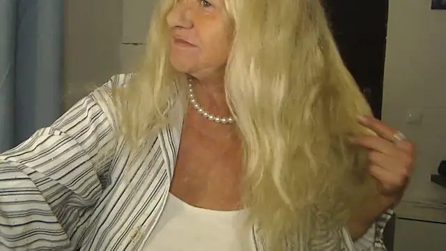 THESensualhorny online show from 5, 2, 2026