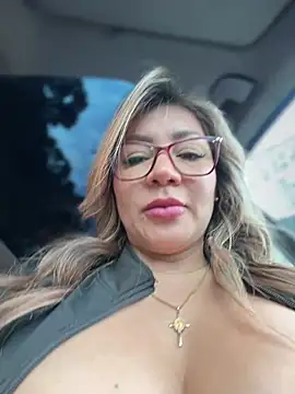 Snapshot of DIANITA_1988 chatting on 3, 5, 2026 DIANITA 1988 online show from 3, 5, 2026