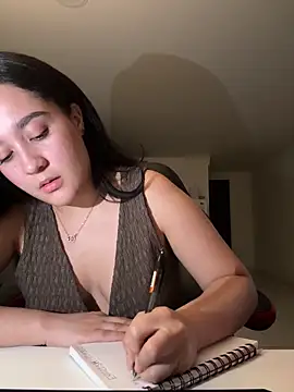 Nina lovi online show from 4, 3, 2026