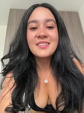 Nina lovi online show from 9, 7, 2026