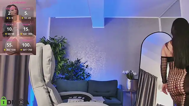 Snapshot of MeganHopeX chatting on 8, 3, 2025 MeganHopeX online show from 8, 3, 2025