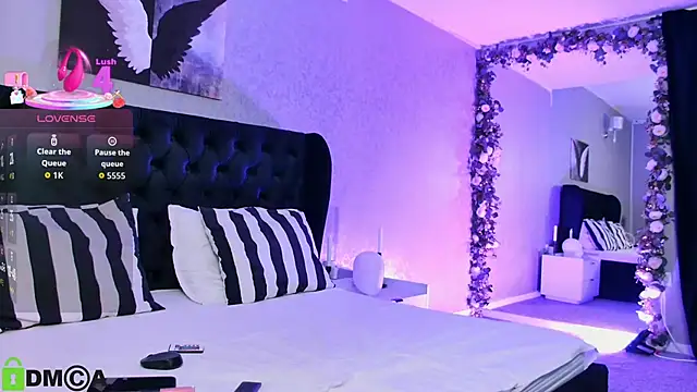 Snapshot of MeganHopeX chatting on 18, 10, 2025 MeganHopeX online show from 18, 10, 2025