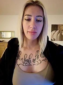 Snapshot of Fuck-Gina chatting on 15, 3, 2025 Fuck-Gina online show from 15, 3, 2025