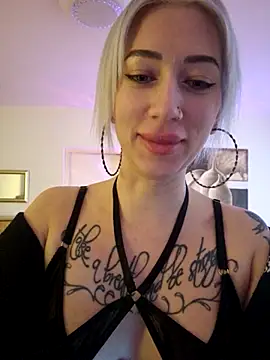 Snapshot of Fuck-Gina chatting on 18, 3, 2025 Fuck-Gina online show from 18, 3, 2025