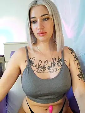 Snapshot of Fuck-Gina chatting on 23, 5, 2026 Fuck-Gina online show from 23, 5, 2026