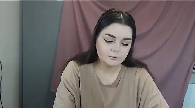 ohhhMie online show from 2, 2, 2025