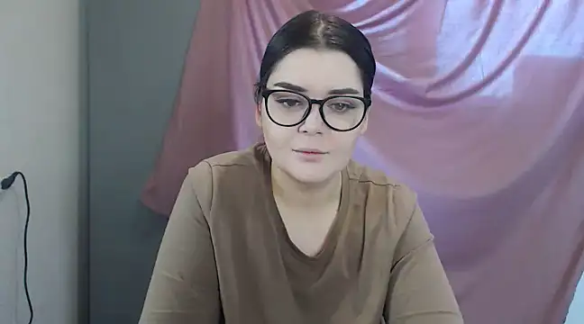 ohhhMie online show from 11, 2, 2025