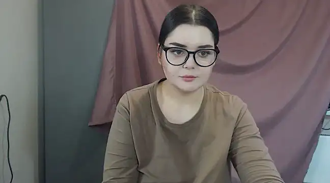 ohhhMie online show from 11, 2, 2025