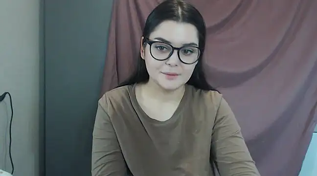 ohhhMie online show from 6, 2, 2025