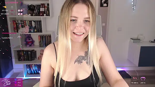 Emma Bryan online show from 12, 11, 2025