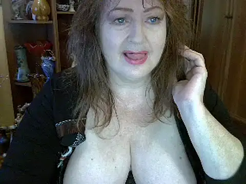 Snapshot of ElenaZed chatting on 14, 11, 2025 ElenaZed online show from 14, 11, 2025