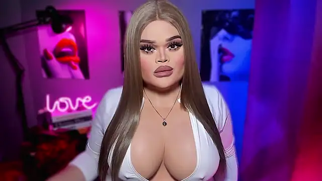 Snapshot of KarolinaThompson chatting on 6, 1, 2026 KarolinaThompson online show from 6, 1, 2026