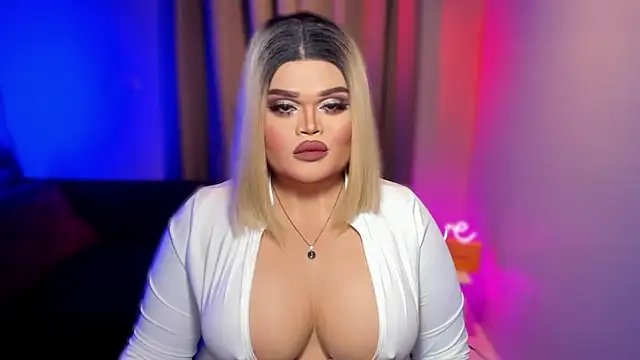 Snapshot of KarolinaThompson chatting on 9, 3, 2025 KarolinaThompson online show from 9, 3, 2025