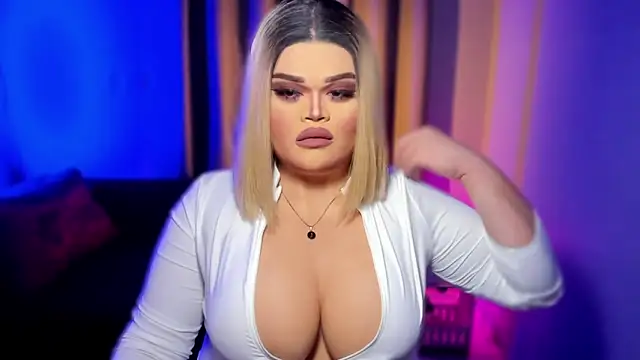 Snapshot of KarolinaThompson chatting on 31, 1, 2025 KarolinaThompson online show from 31, 1, 2025