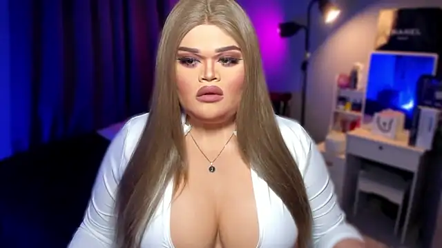 Snapshot of KarolinaThompson chatting on 16, 1, 2025 KarolinaThompson online show from 16, 1, 2025