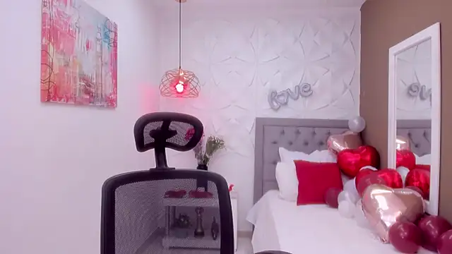 Sharon tits online show from 16, 2, 2026