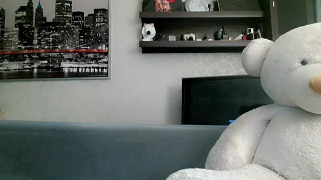 stormylana online show from 5, 7, 2026
