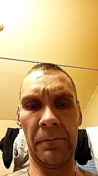 Snapshot of rus333 chatting on 4, 12, 2024 rus333 online show from 4, 12, 2024