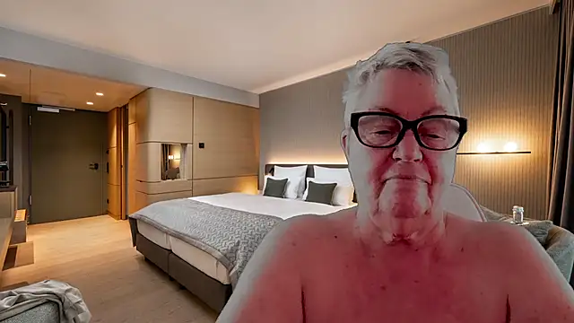 GrannyChrissy68 online show from 11, 1, 2026